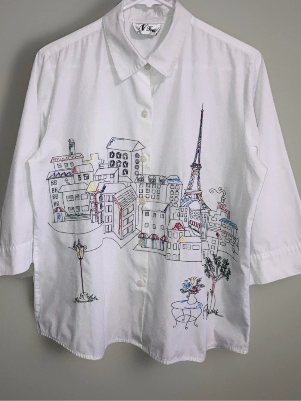 Vintage White Button Up Shirt Embroidered Sketch Paris Cityscape Whimsical Sz M